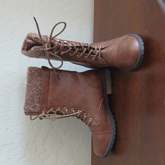 NWOT Lace Up Combat Boots Brown Womans Size 6.5 - Picture 6 of 9